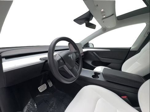 Used 2022 Tesla Model Y Performance AWD/4WD image 18