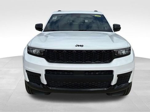 New 2025 Jeep Grand Cherokee L Altitude image 2