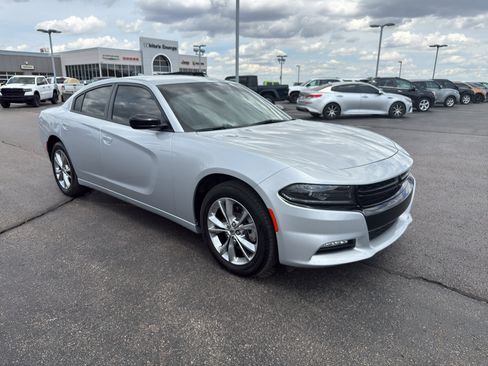 Used 2023 Dodge Charger SXT w/ Cold Weather Package AWD/4WD image 3