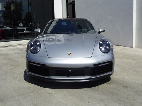 Used 2021 Porsche 911 Carrera 4S AWD/4WD image 2