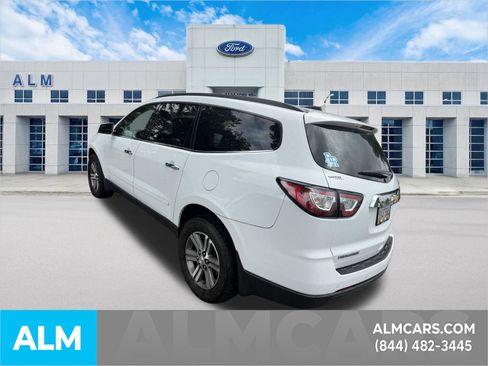 Used 2017 Chevrolet Traverse LT FWD image 9