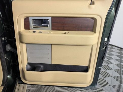 Used 2014 Ford F150 King Ranch w/ King Ranch Luxury Package image 32