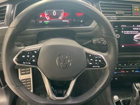 Certified 2024 Volkswagen Tiguan SE R-Line AWD/4WD image 17
