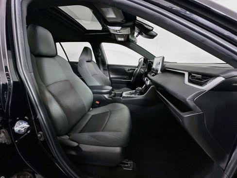 Certified 2022 Toyota RAV4 SE w/ Convenience Package AWD/4WD image 29