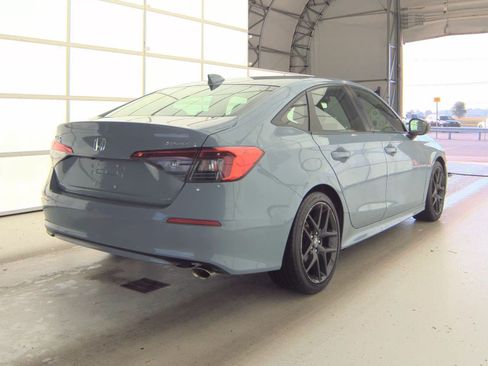 Used 2023 Honda Civic Sport image 4