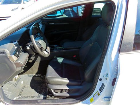 Used 2025 Toyota Camry LE image 11