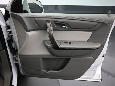 Used 2017 GMC Acadia Limited SLT AWD/4WD image 40
