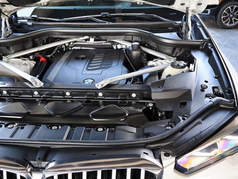 Used 2023 BMW X5 xDrive40i w/ Premium Package AWD/4WD image 65