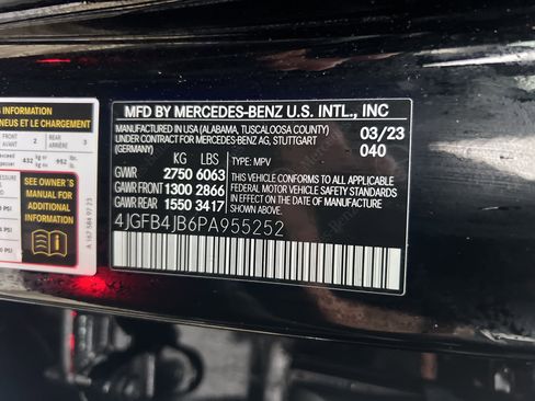 Certified 2023 Mercedes-Benz GLE 350 w/ Premium Package image 37