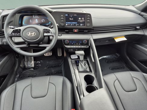 New 2026 Hyundai Elantra SEL Sport FWD image 10