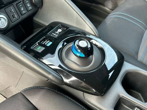 Used 2024 Nissan Leaf SV Plus image 29
