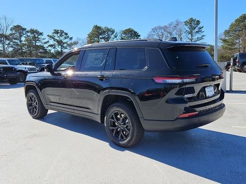 New 2025 Jeep Grand Cherokee L Altitude image 6