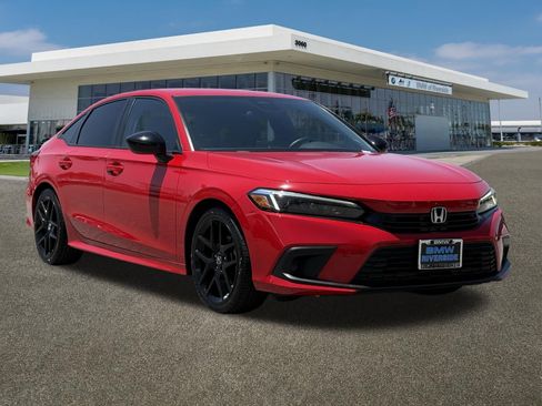 Used 2022 Honda Civic Sport image 2