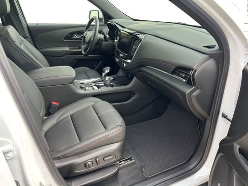 Used 2023 Chevrolet Traverse RS AWD/4WD image 24
