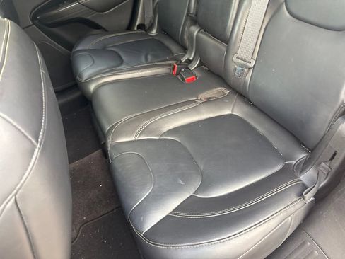 Used 2017 Jeep Cherokee Limited AWD/4WD image 35