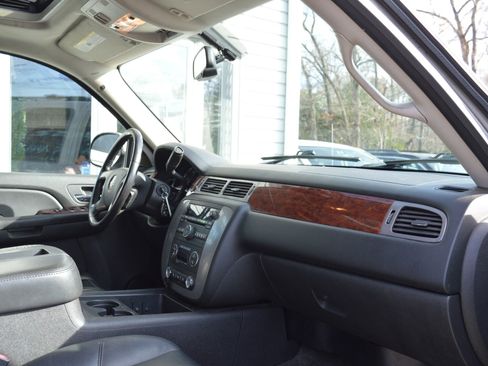 Used 2009 GMC Yukon SLT image 34