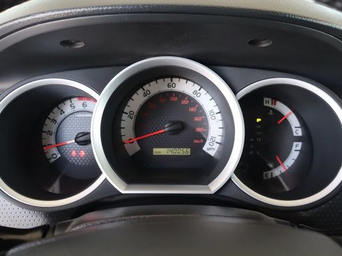 Used 2012 Toyota Tacoma 4x4 Double Cab w/ TRD Sport Pkg image 21