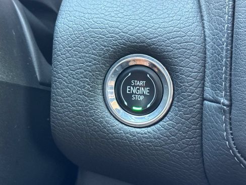 Certified 2023 GMC Yukon XL Denali w/ Advanced Technology Package AWD/4WD image 25