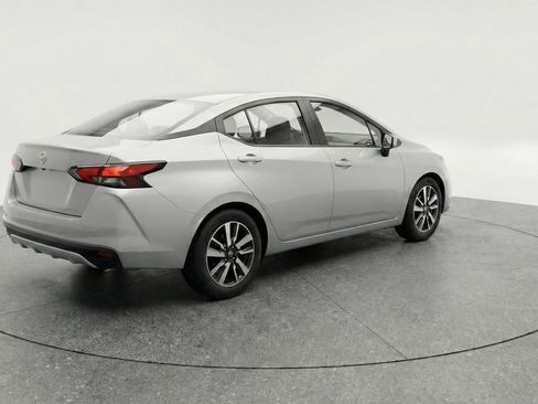 Used 2025 Nissan Versa SV image 9