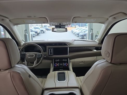 Used 2023 GMC Yukon Denali image 29