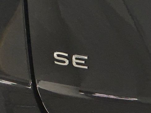 New 2026 Volkswagen Atlas Cross Sport SE image 35