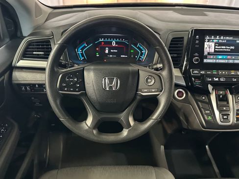 Used 2019 Honda Odyssey EX image 16