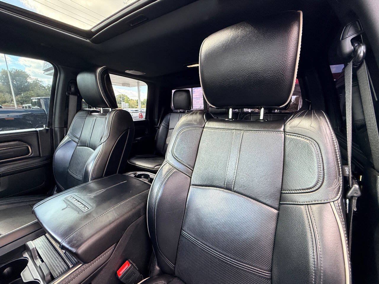Used 2020 RAM 2500 Limited AWD/4WD image 34