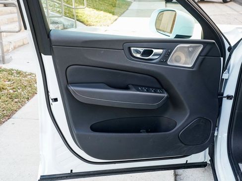 Used 2019 Volvo XC60 T6 Inscription w/ Protection Package Premier image 8