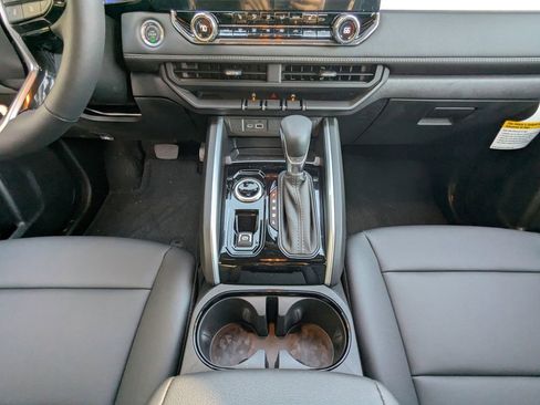 New 2025 Chevrolet Colorado LT w/ LT Convenience Package image 20