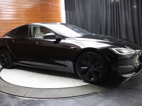 Used 2022 Tesla Model S Plaid image 45