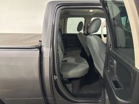 Used 2017 RAM 1500 ST w/ SXT Appearance Group image 12