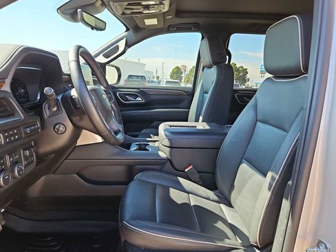 Used 2024 Chevrolet Tahoe Premier AWD/4WD image 16