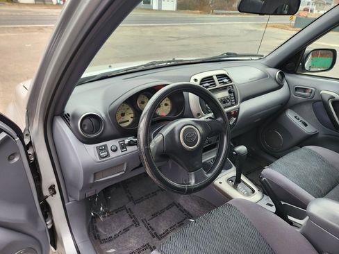 Used 2001 Toyota RAV4 4WD image 24