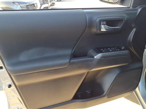 Used 2023 Toyota Tacoma TRD Off-Road AWD/4WD image 22