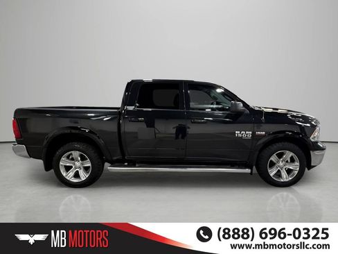 Used 2019 RAM 1500 Classic SLT w/ SLT Plus D￩cor Group AWD/4WD image 4