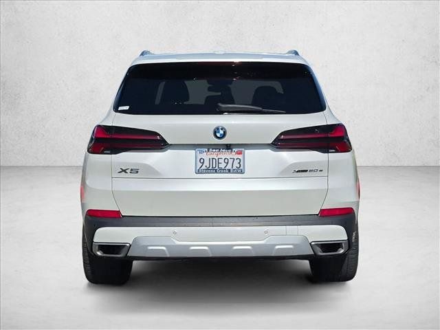 Certified 2024 BMW X5 xDrive50e w/ Premium Package AWD/4WD image 6