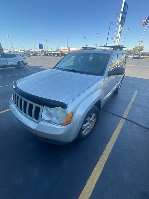 Used 2010 Jeep Grand Cherokee Laredo AWD/4WD image 1