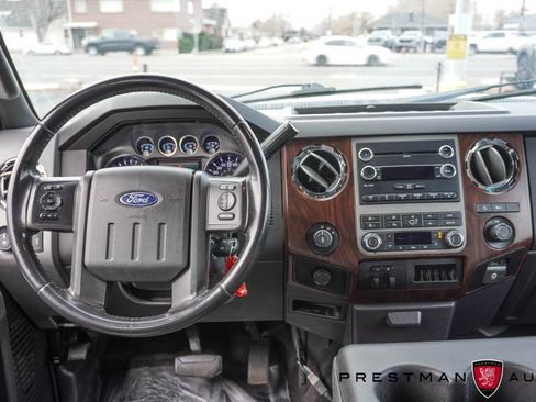 Used 2011 Ford F350 Lariat w/ Lariat Interior Pkg image 2