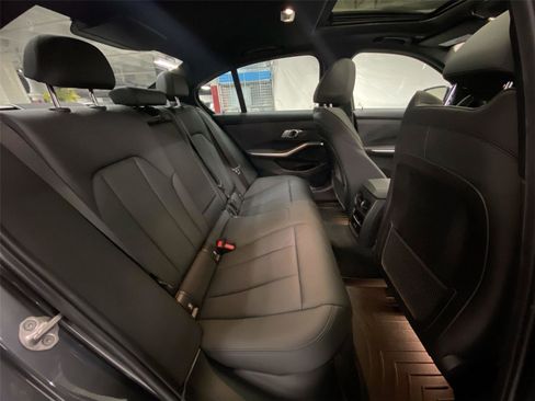 Used 2021 BMW 330e xDrive 330e xDrive w/ M Sport Package image 29