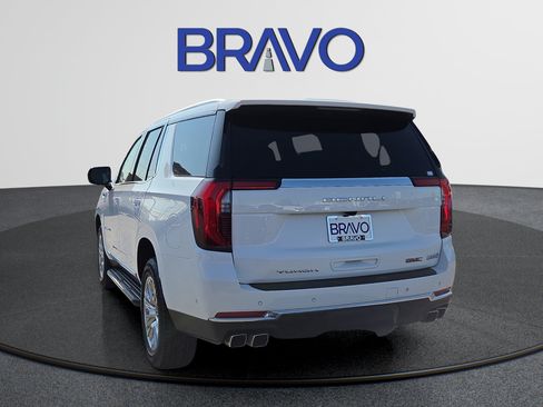 Used 2025 GMC Yukon Denali AWD/4WD image 3