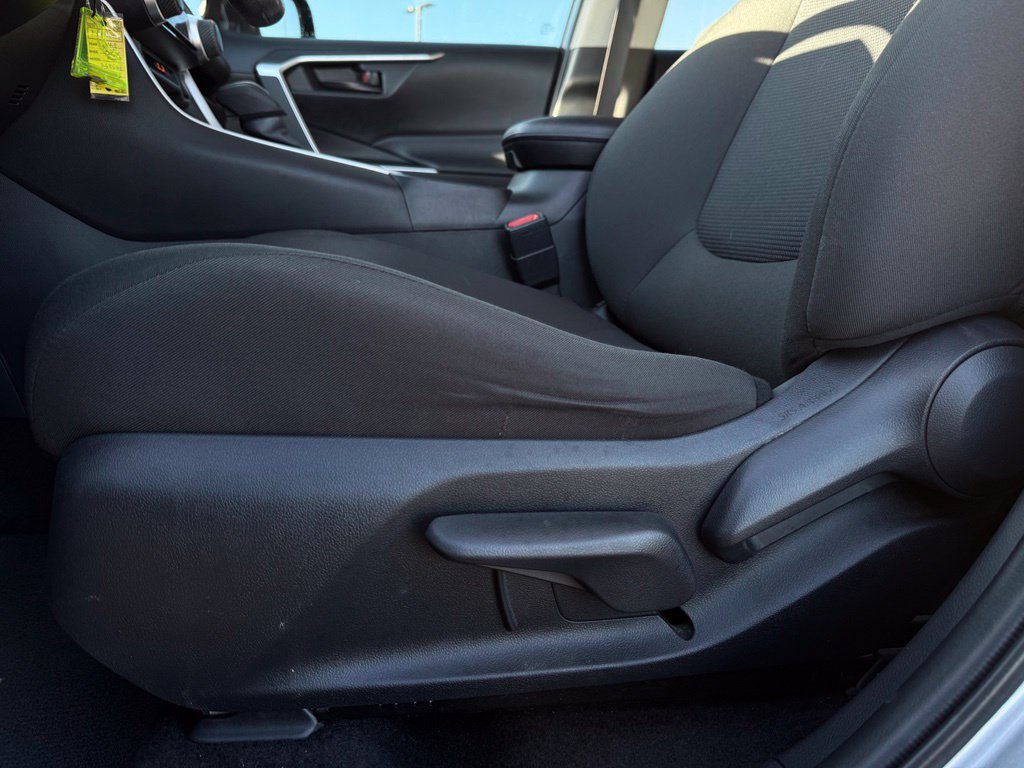 Used 2024 Toyota RAV4 LE FWD image 10