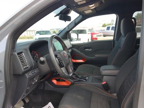 Used 2023 Nissan Frontier PRO-4X w/ Pro Convenience Package AWD/4WD image 15