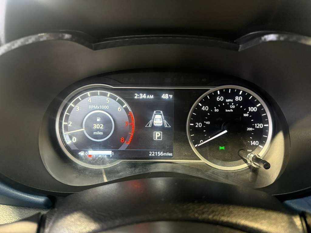 Used 2025 Nissan Versa SV FWD image 12