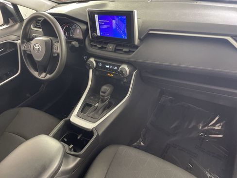 Used 2024 Toyota RAV4 XLE FWD image 26