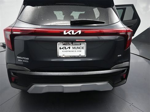 New 2026 Kia Seltos EX image 9