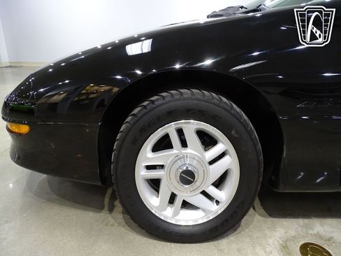 Used 1995 Chevrolet Camaro Z28 image 30