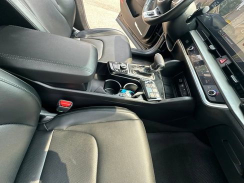 Used 2024 Kia Sportage EX AWD/4WD image 39