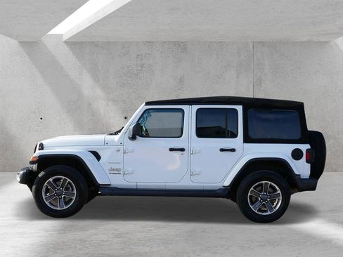 Used 2018 Jeep Wrangler Unlimited Sahara AWD/4WD image 5