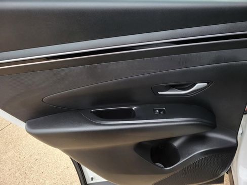 Certified 2023 Hyundai Tucson SEL AWD/4WD image 12