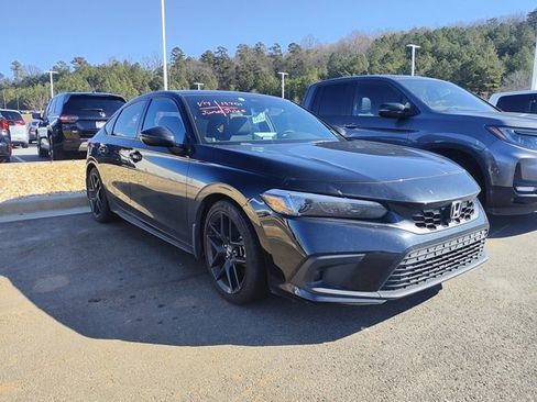 Used 2023 Honda Civic Sport image 3